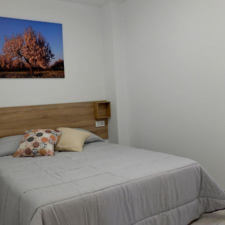 Gegant De Pedra Apartaments Adzaneta Exterior foto